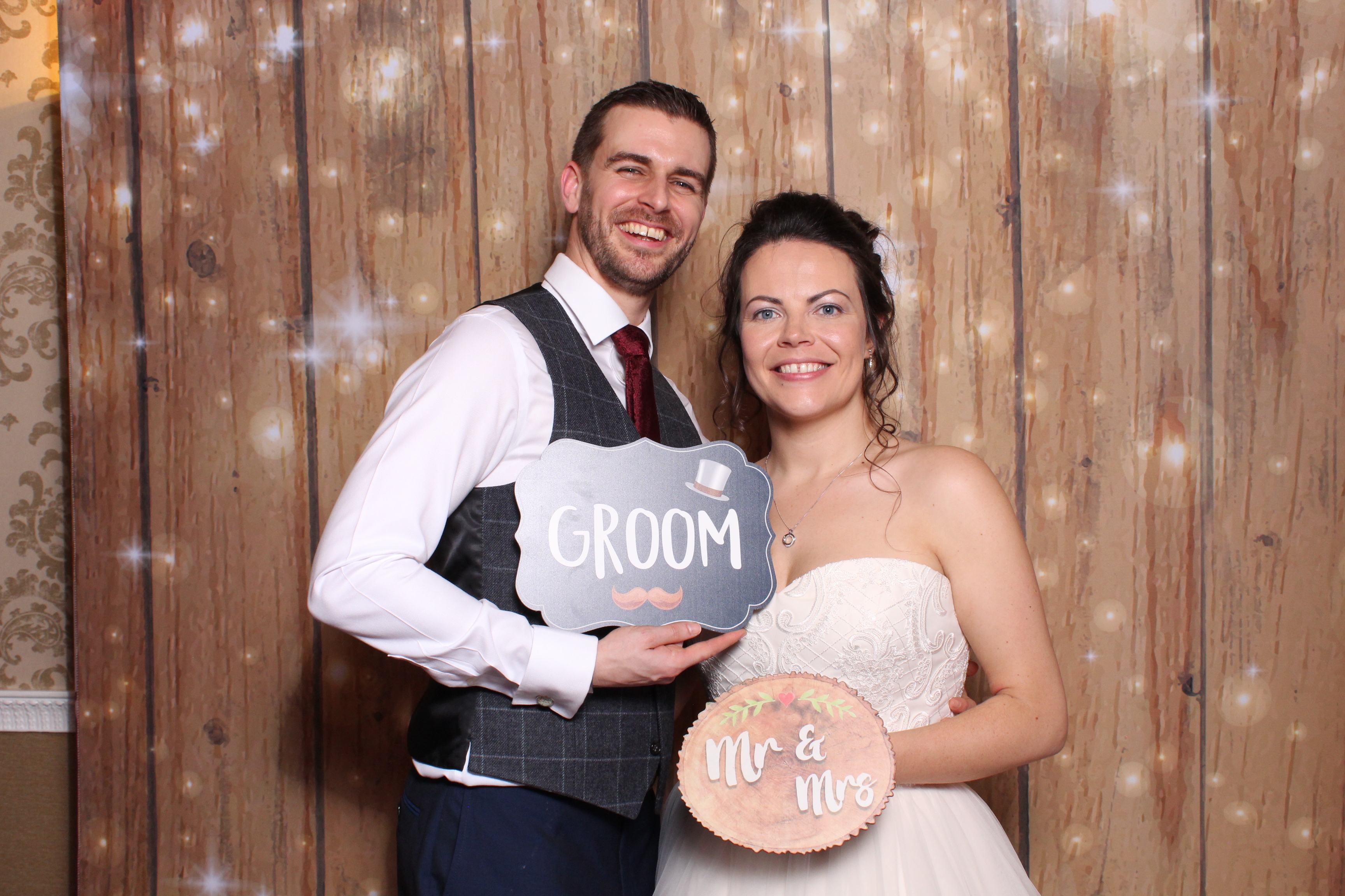 Mr & Mrs Sewell  | View more photos from the event at gallery.magicimages.uk/u/MagicImages/Mr-Mrs-Sewell